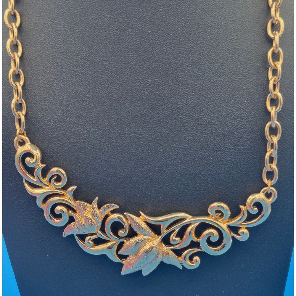 Vintage Floral Scroll Filigree Gold Tone Statement Collar Necklace Hook Clasp